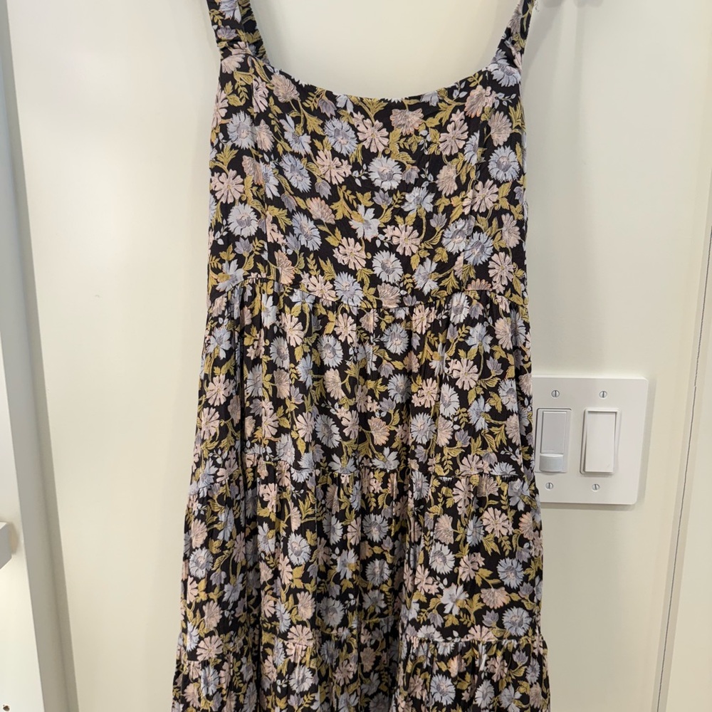 Floral Backless Dress - Black and Cream
